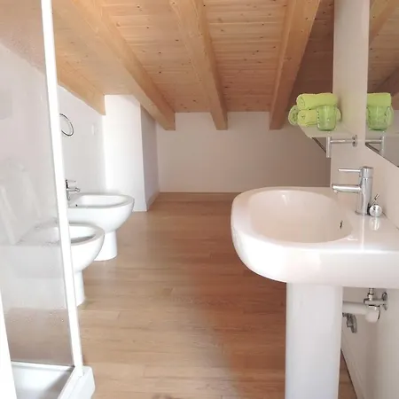 For 8 Guests In A Quiet Area