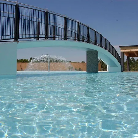 Stunning In A Village With Pool Διαμέρισμα